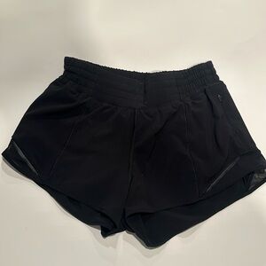 WORN ONCE LULULEMON hotty hot short HR 2.5”